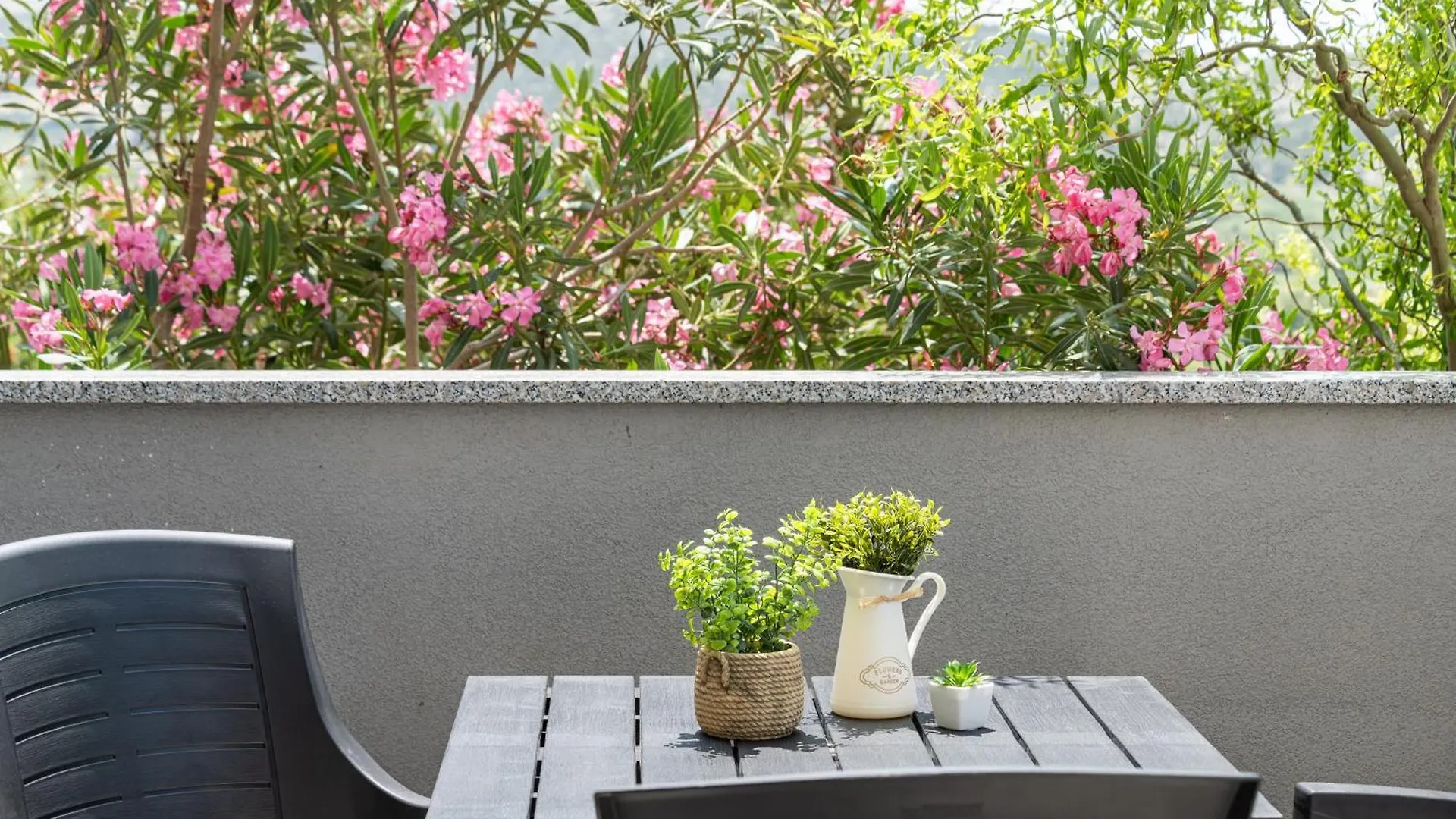 Apartmani Summer كولان شقة